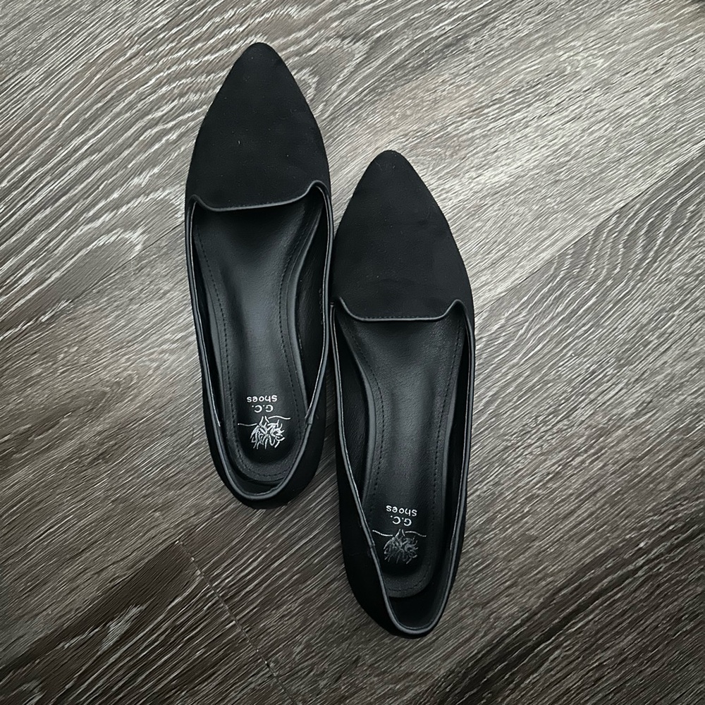 Classic Black Pointed Flats -